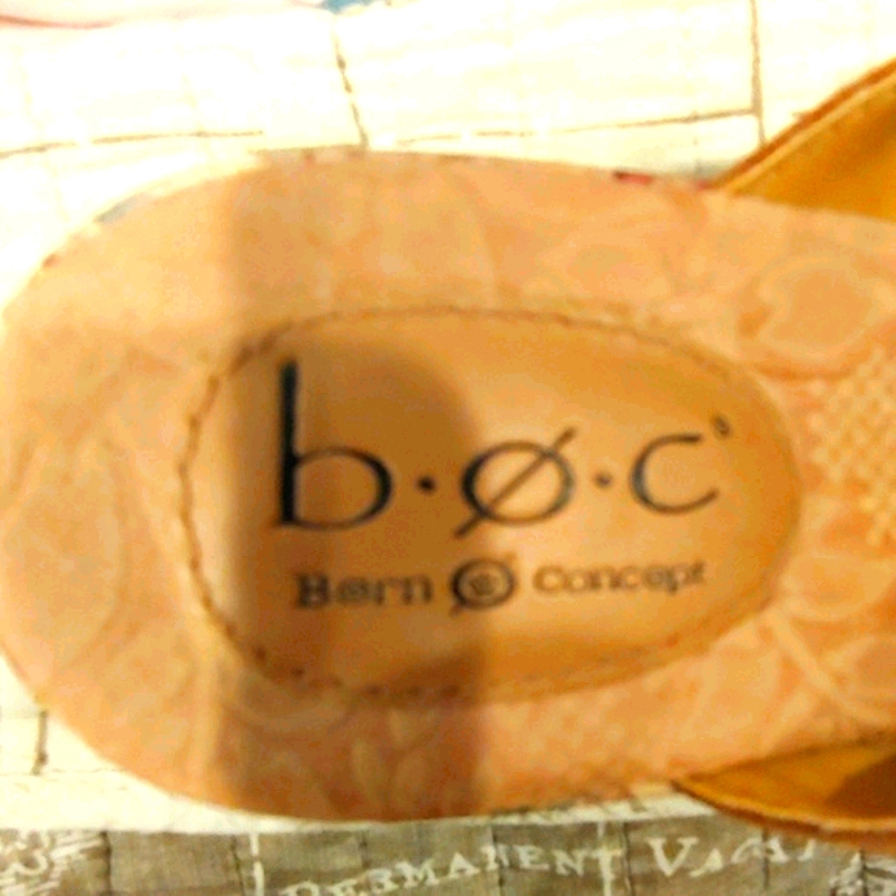 Boc Born Concept floral Wedge. Leather Sandal - Picture 5 of 5